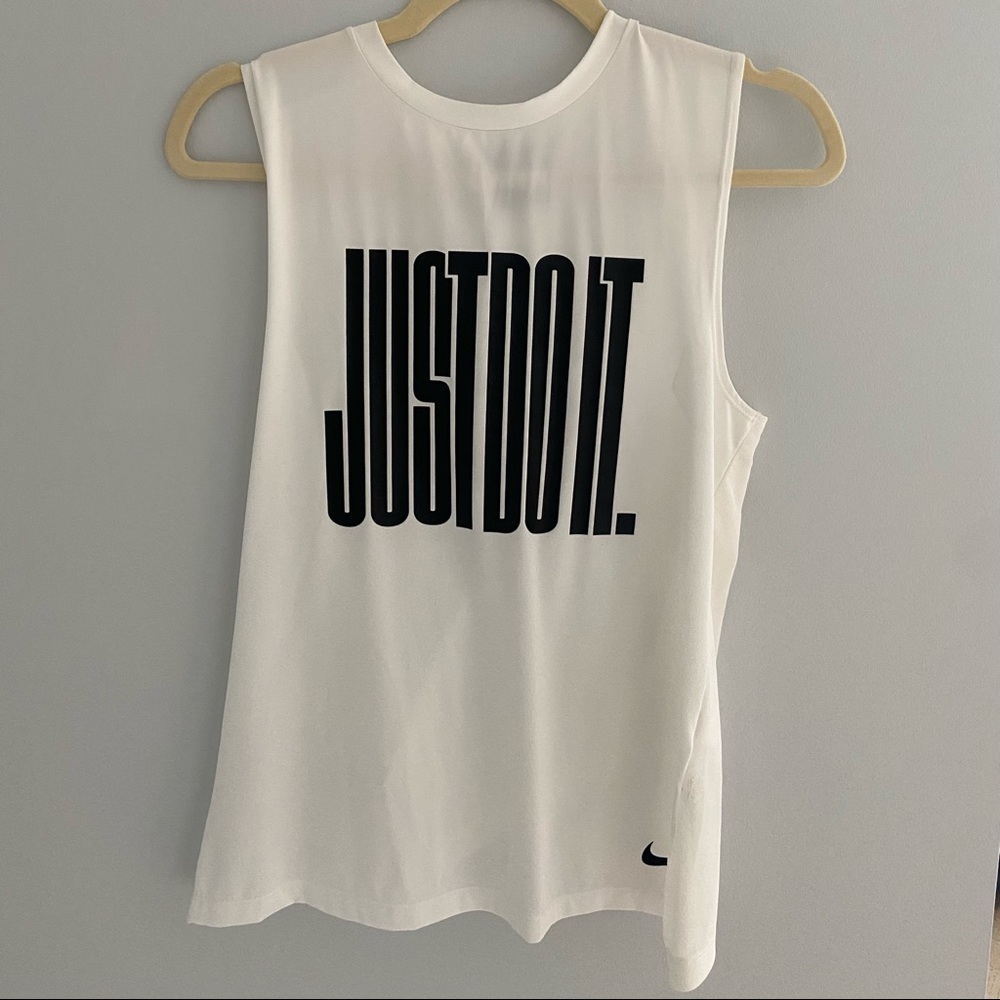 Nike Tank Top - White